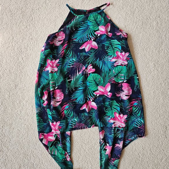 Floral Flowy Back Slit High-Low Top - Picture 3 of 9